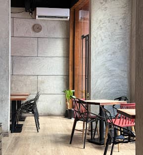Blood Orange interior